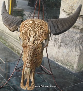 bhc-4-carved-bull-heads-b