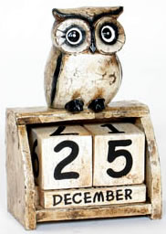 cal3-5-painted-wood-crafts-bali