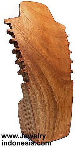 Jewelry Displays Wooden Busts