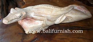 prst3-2-burl-wood-animal-carvings-bali