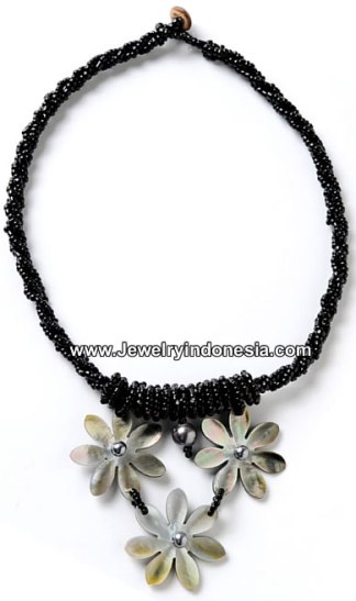 Mother of Pearl Shell Necklaces Bali Indonesia